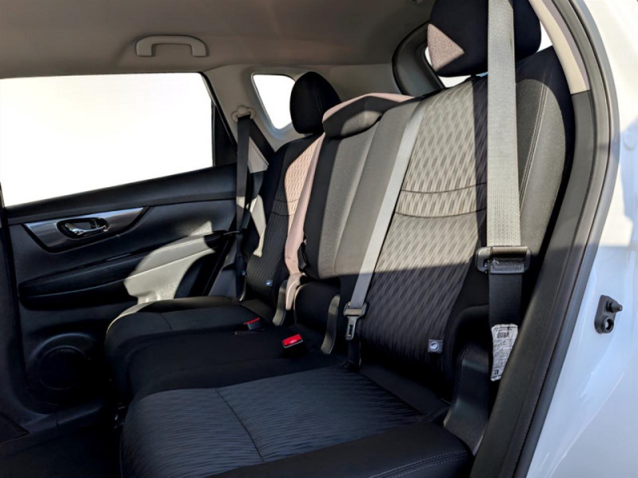 2020 Nissan Rogue S Special Edition  **HTD SW - BLIND SPOT** Photo