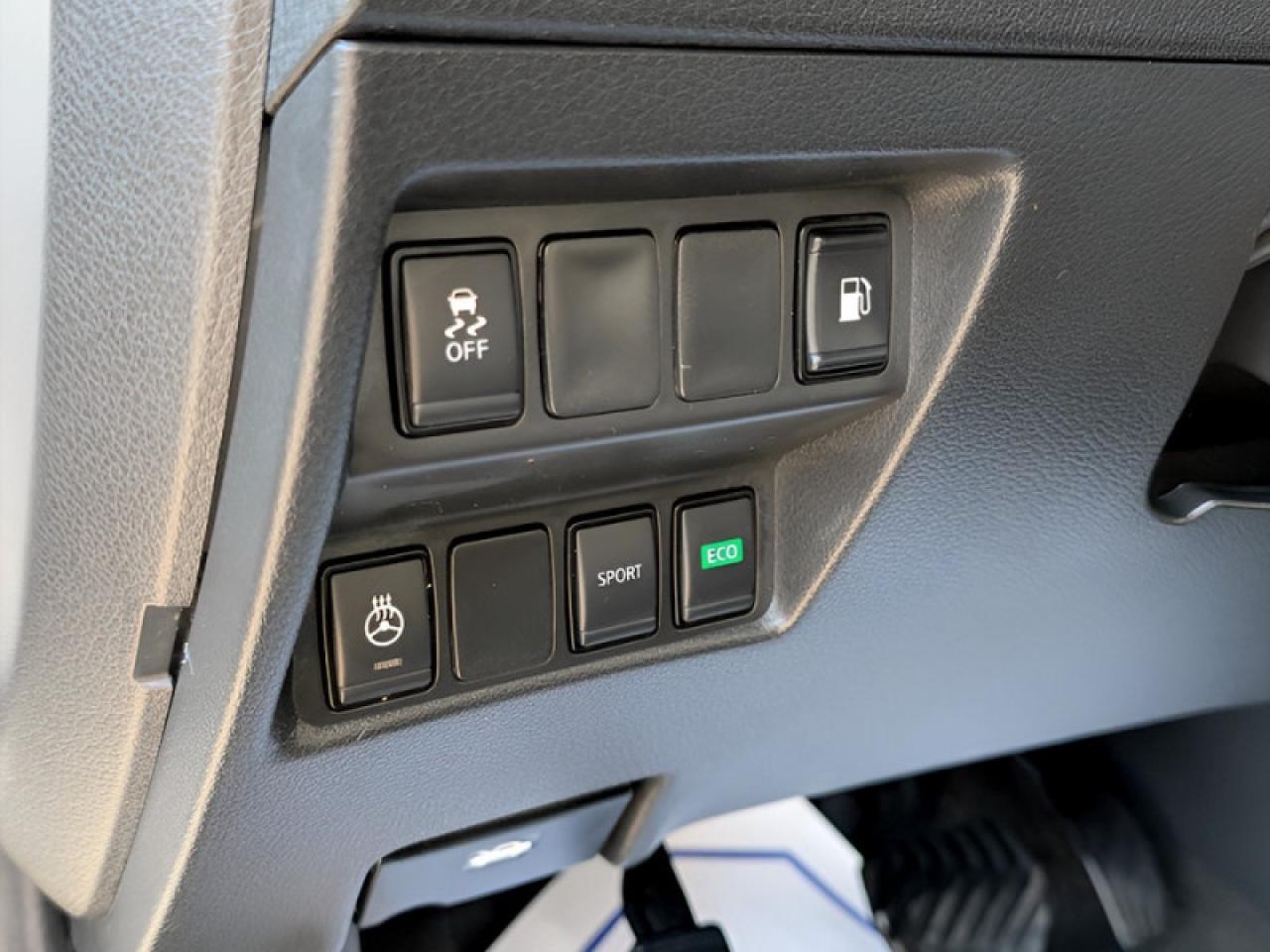 2020 Nissan Rogue S Special Edition  **HTD SW - BLIND SPOT** Photo