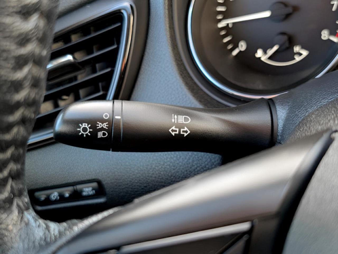 2020 Nissan Rogue S Special Edition  **HTD SW - BLIND SPOT** Photo