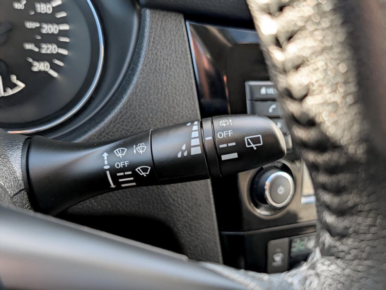 2020 Nissan Rogue S Special Edition  **HTD SW - BLIND SPOT** Photo