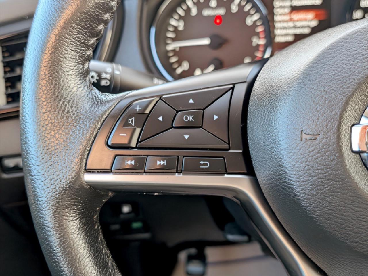 2020 Nissan Rogue S Special Edition  **HTD SW - BLIND SPOT** Photo