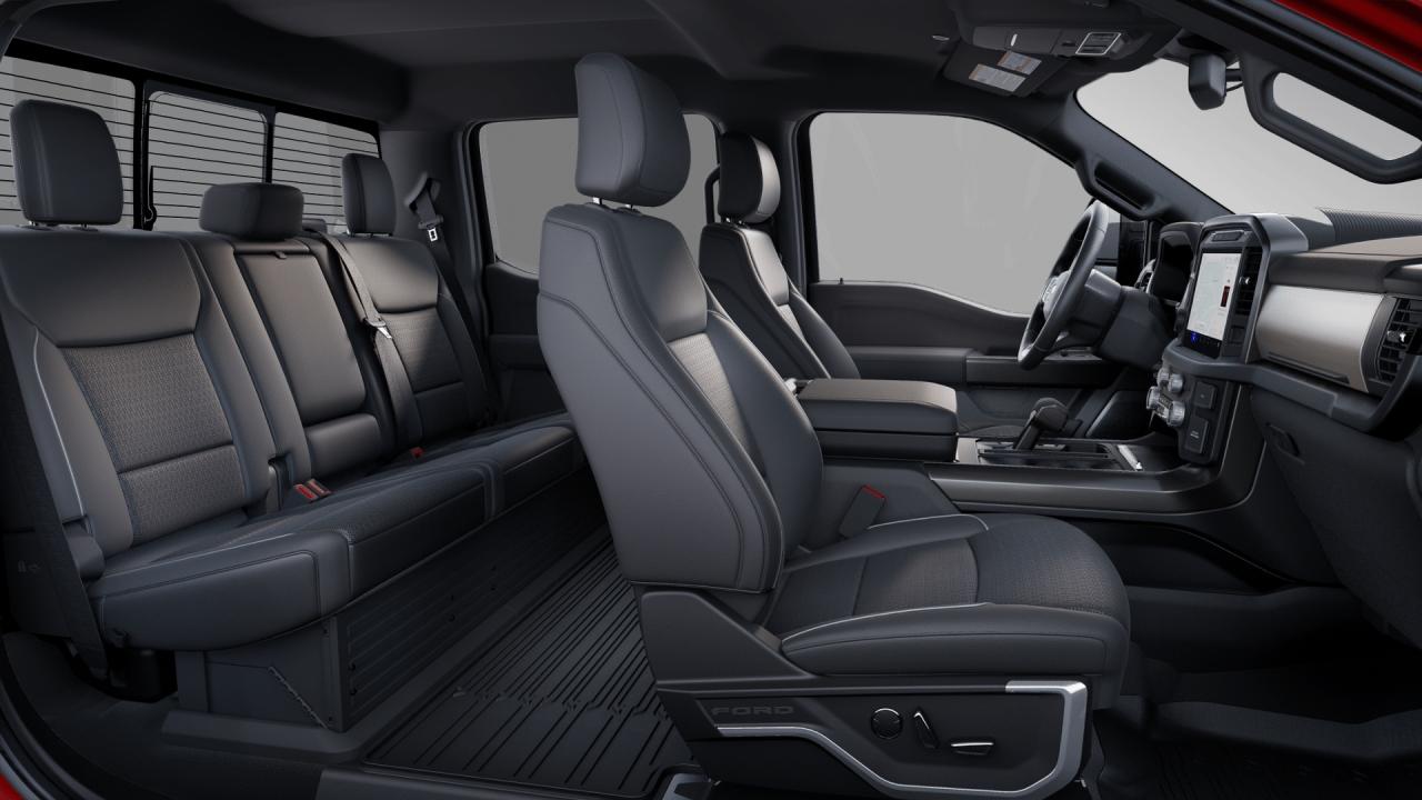 2025 Ford F-150 LARIAT® Photo5