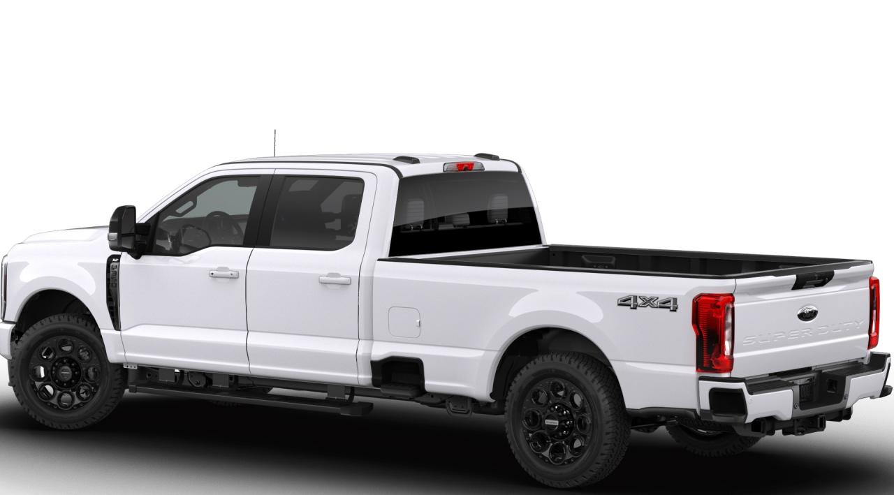 2026 Ford SUPERDUTY F-350® XLT Photo
