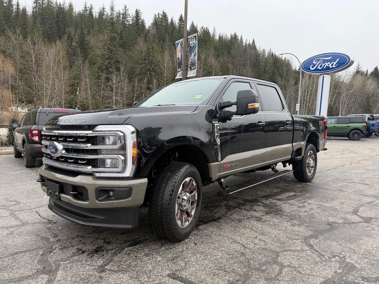 2026 Ford F-350 Super Duty SRW King Ranch Photo0