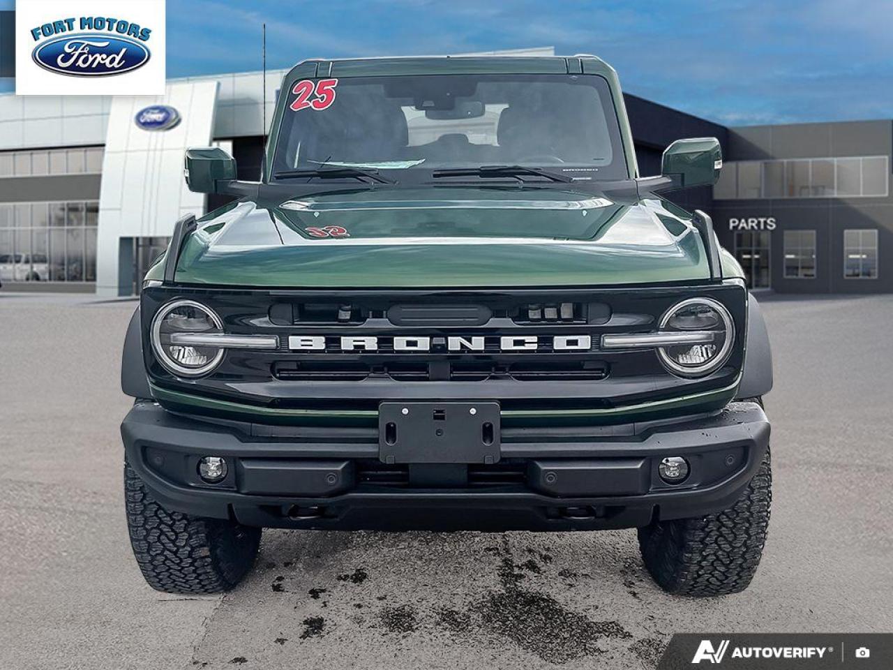 2025 Ford Bronco Outer Banks® Photo1