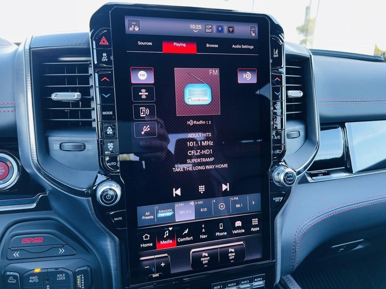 2025 RAM 1500 RHO 4X4 Photo