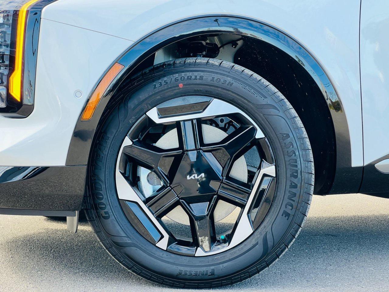 2026 Kia Sportage HEV SX - Black Interior Photo4