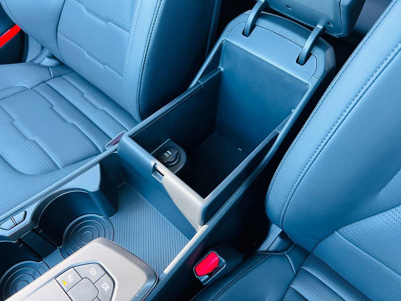 2026 Kia Sportage HEV SX - Black Interior Photo