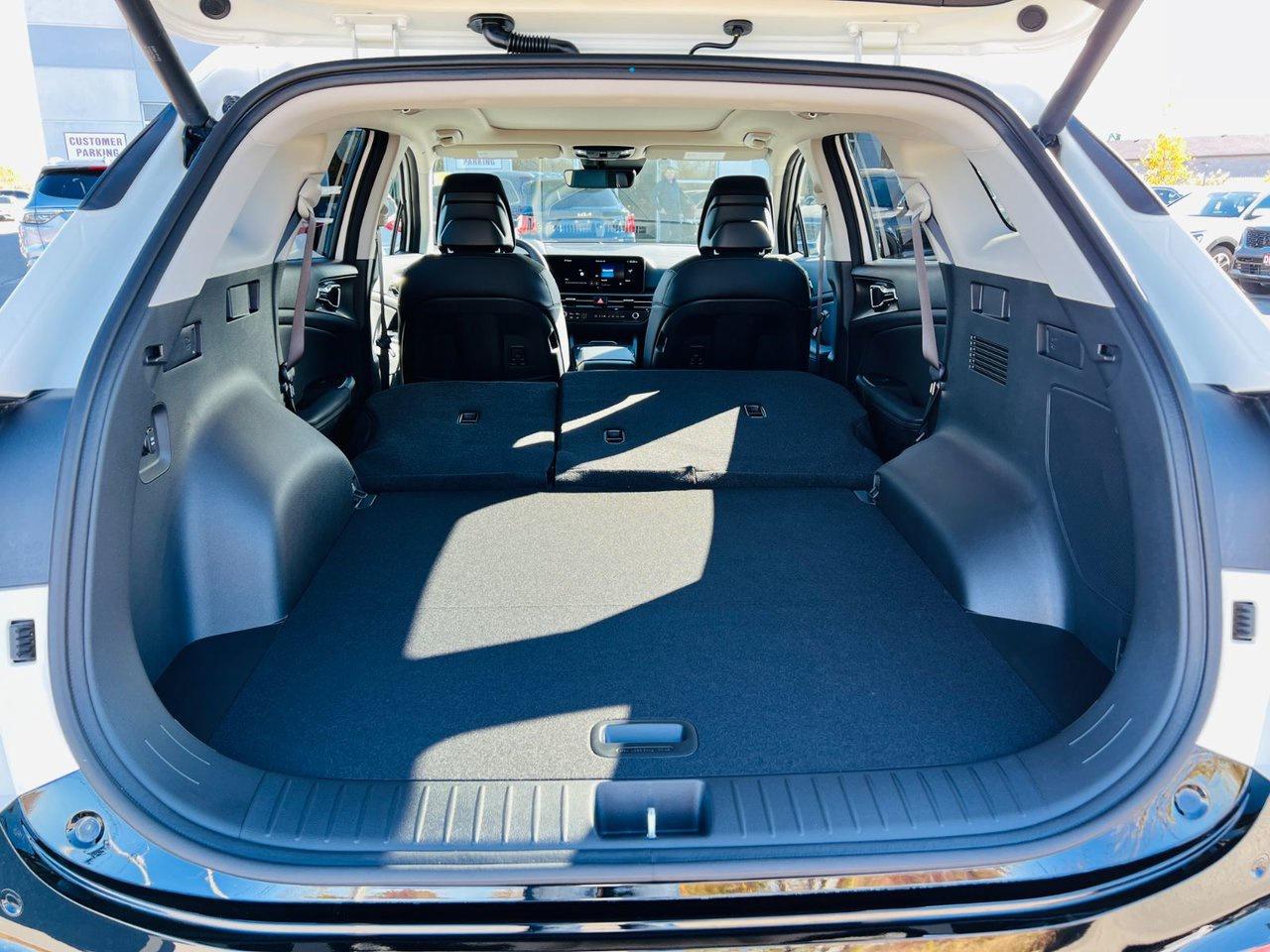 2026 Kia Sportage HEV SX - Black Interior Photo