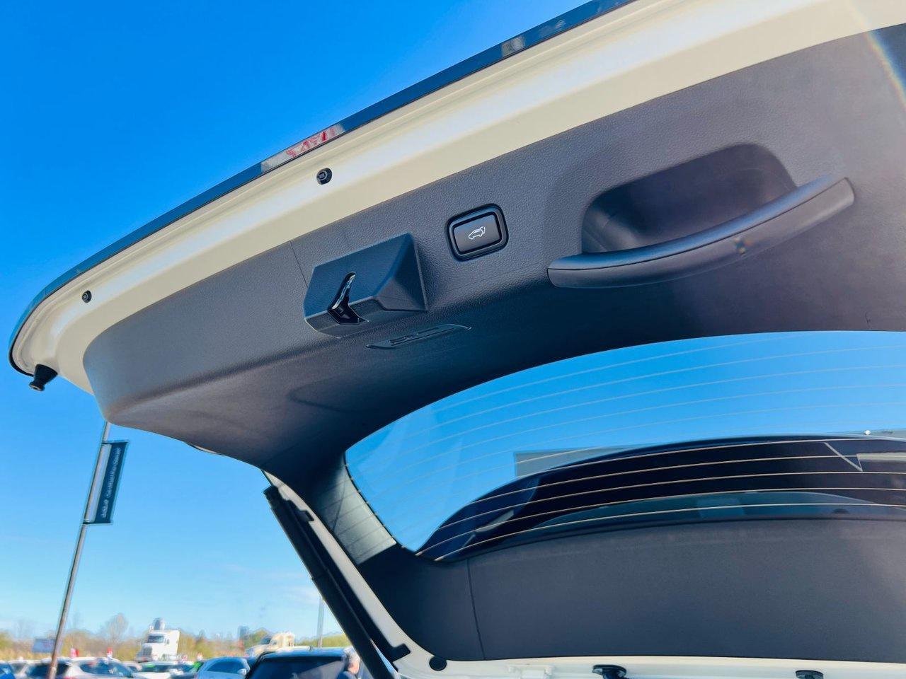 2026 Kia Sportage HEV SX - Black Interior Photo