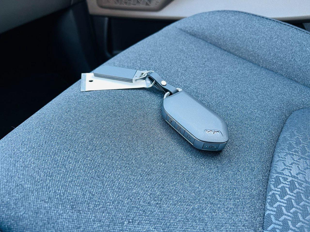 2026 Kia Carnival LX+ Photo