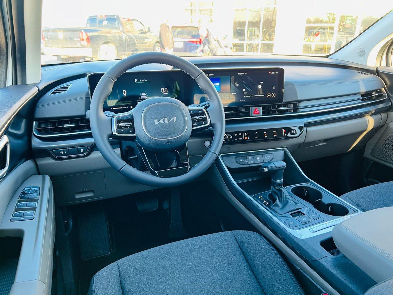 2026 Kia Carnival LX+ Photo