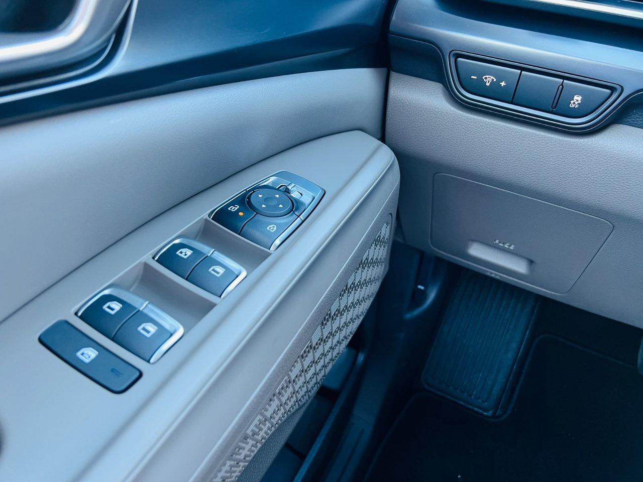 2026 Kia Carnival LX+ Photo