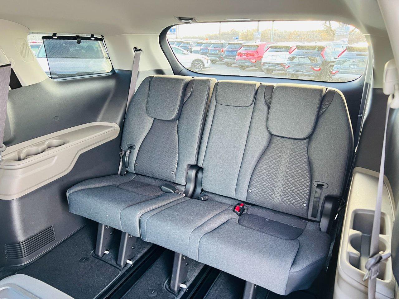 2026 Kia Carnival LX+ Photo