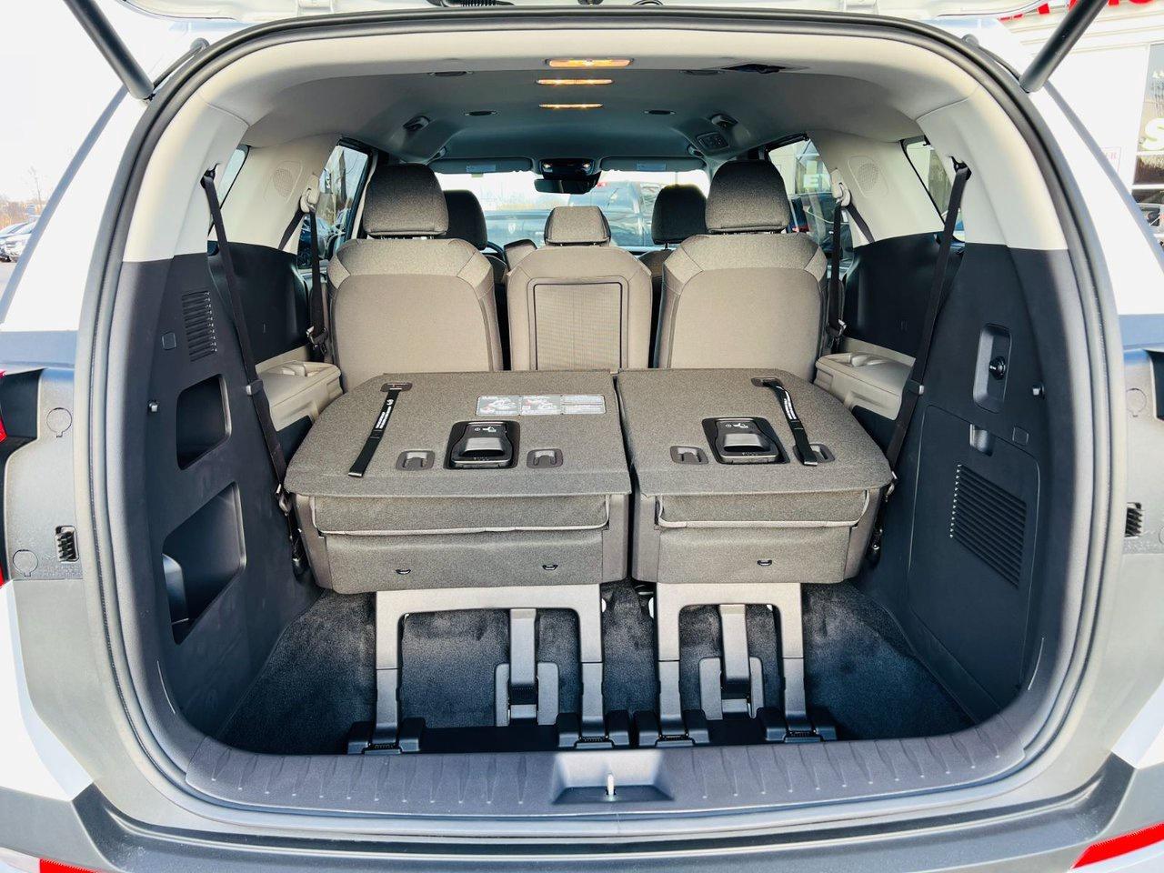 2026 Kia Carnival LX+ Photo