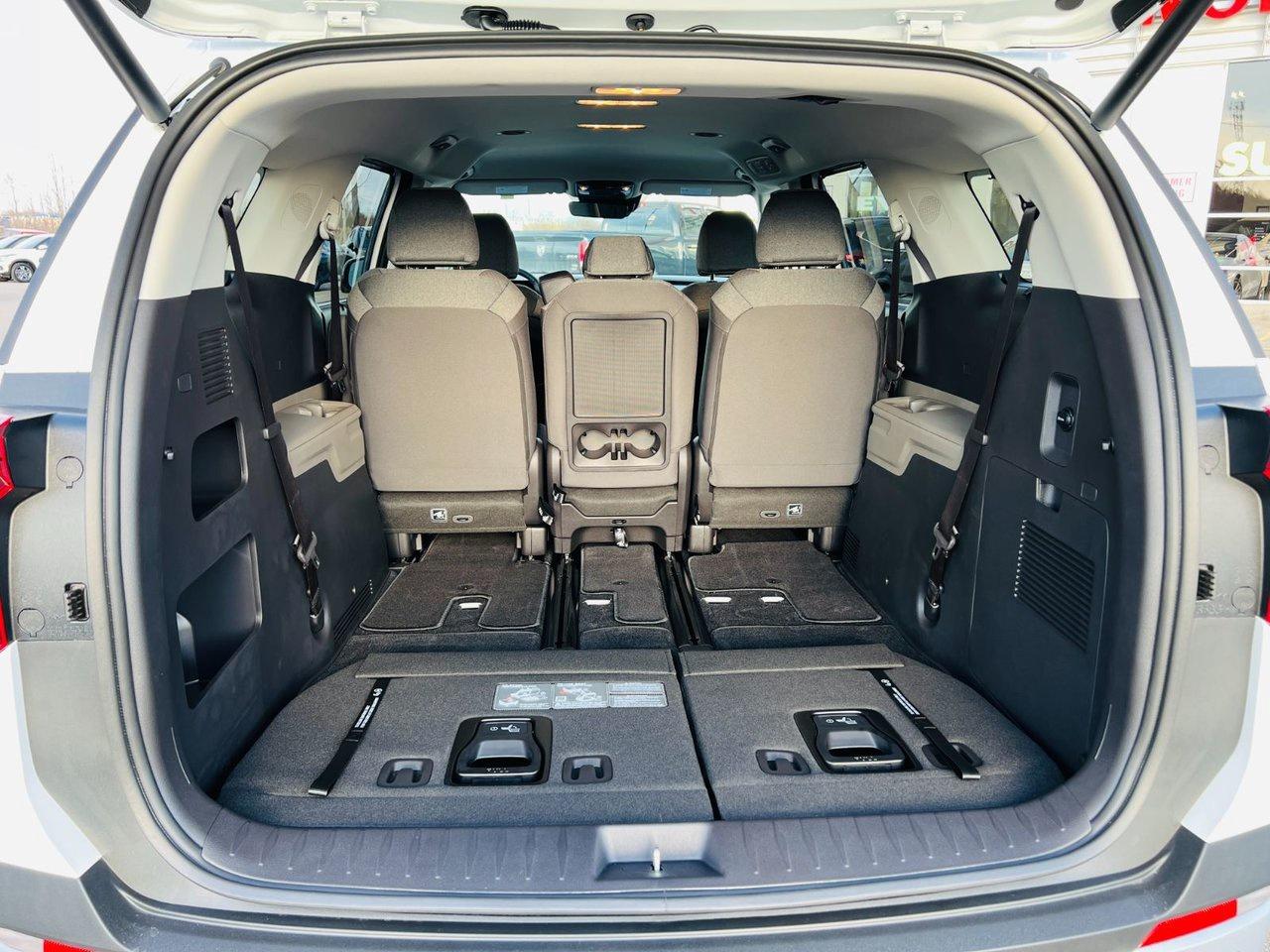 2026 Kia Carnival LX+ Photo