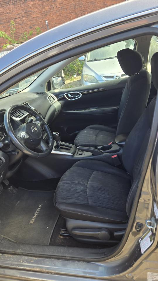 2016 Nissan Sentra S - Photo #8
