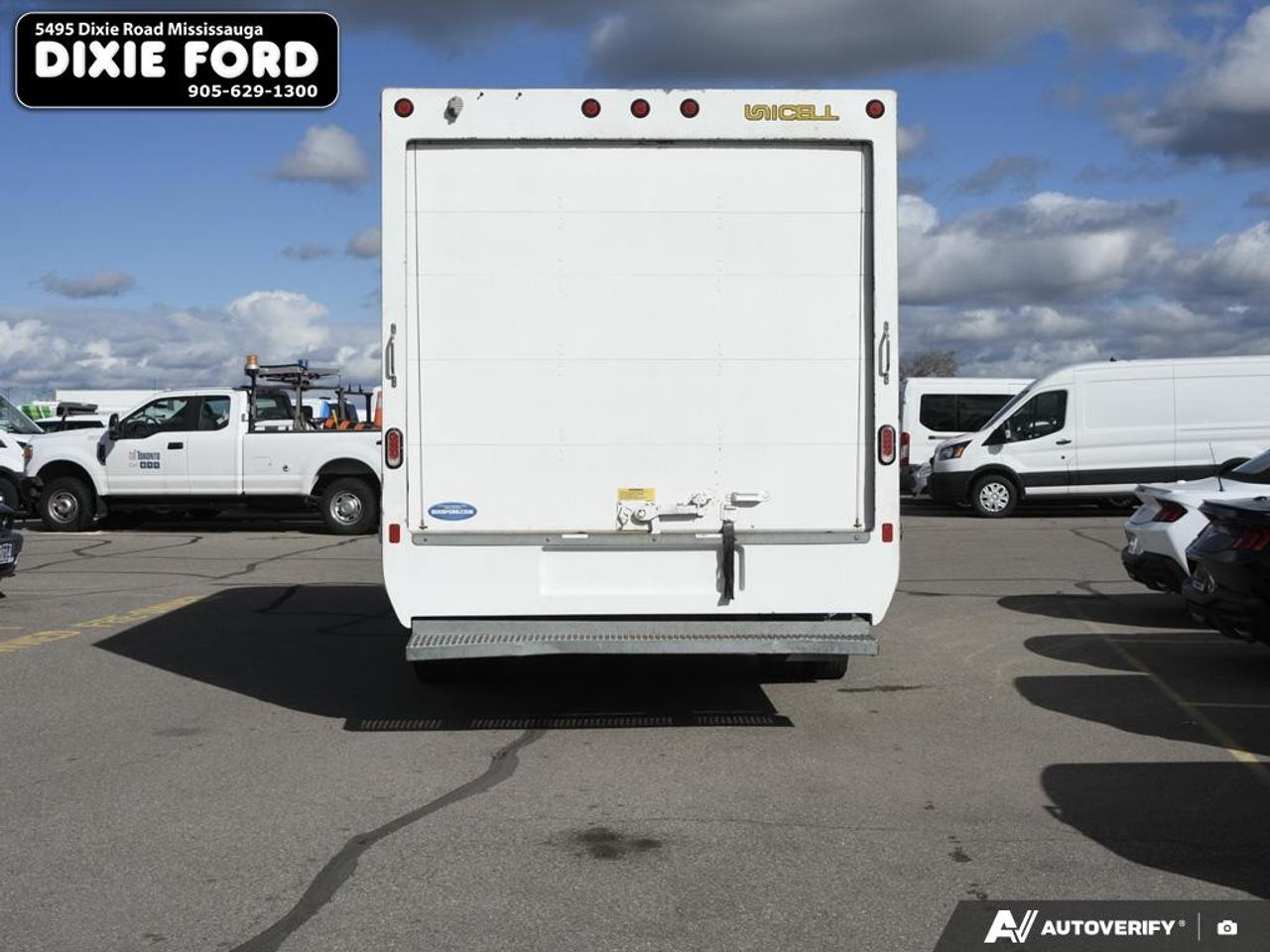 2021 Ford E-Series Cutaway  Photo