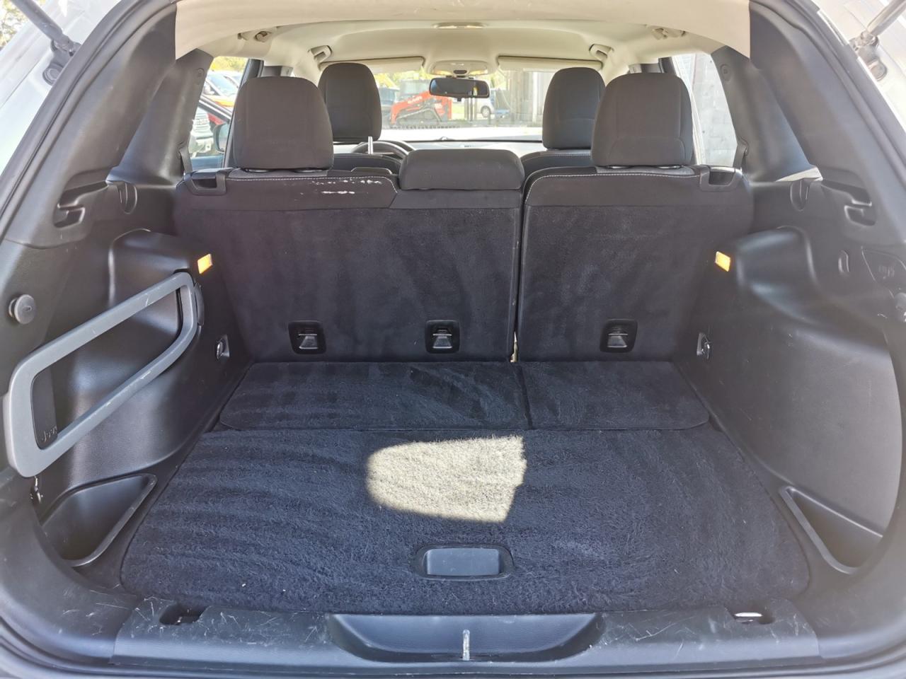 2017 Jeep Cherokee Sport - Photo #16