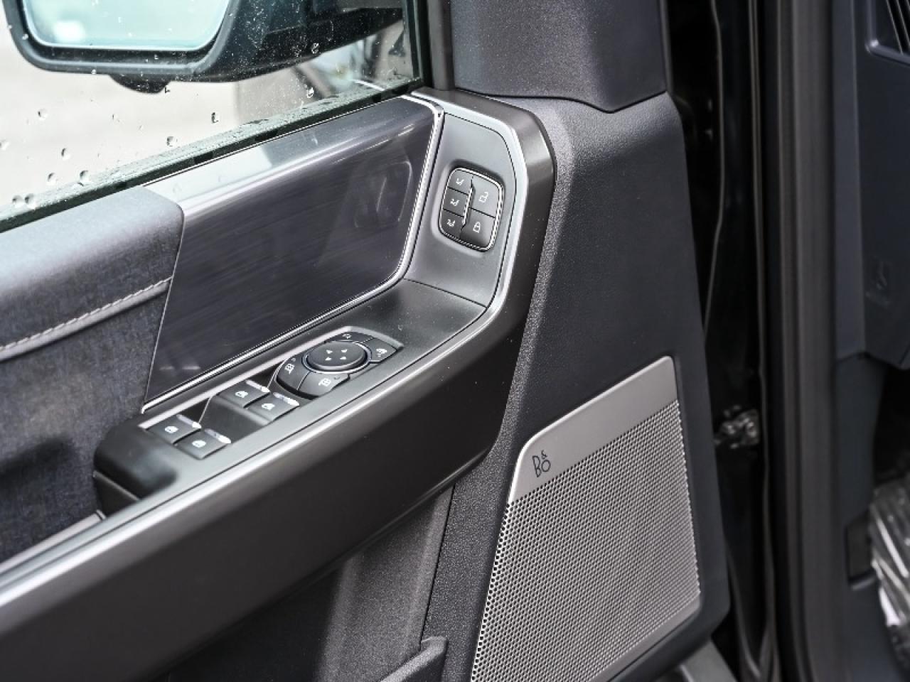 2025 Ford F-150 Lariat Photo