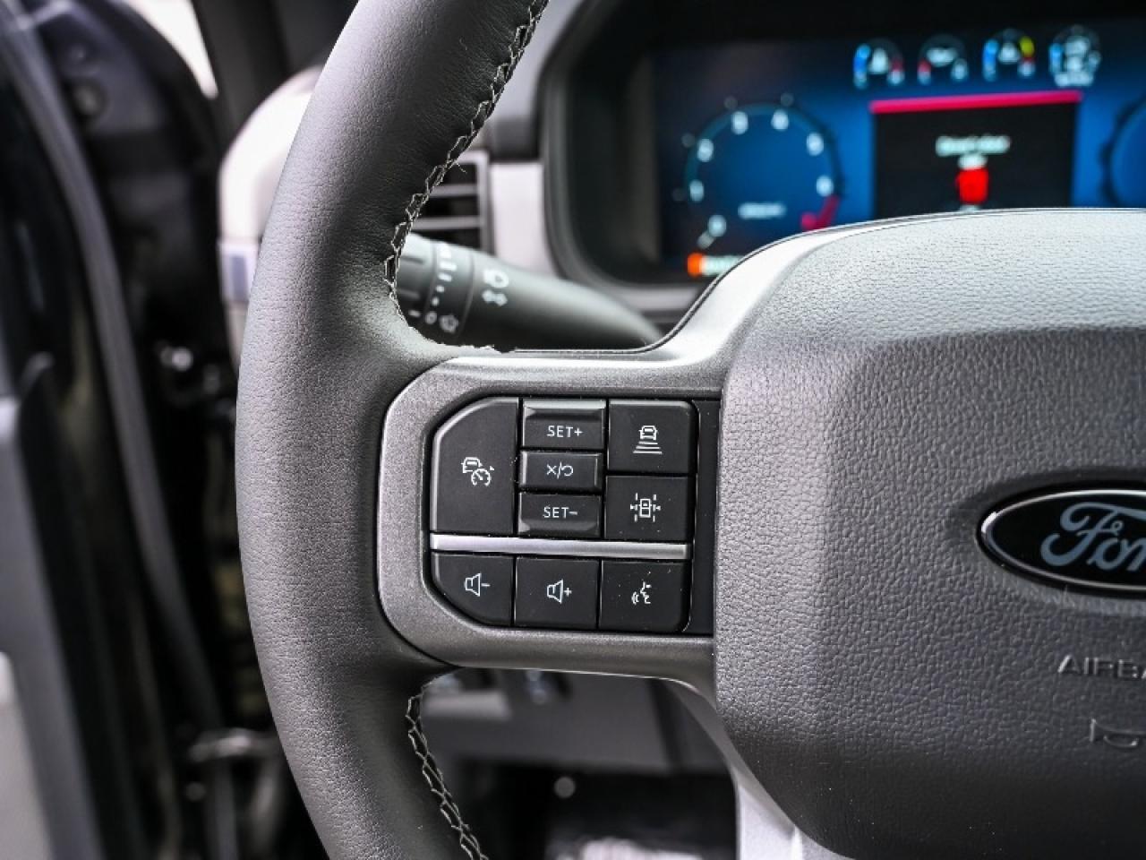 2025 Ford F-150 Lariat Photo