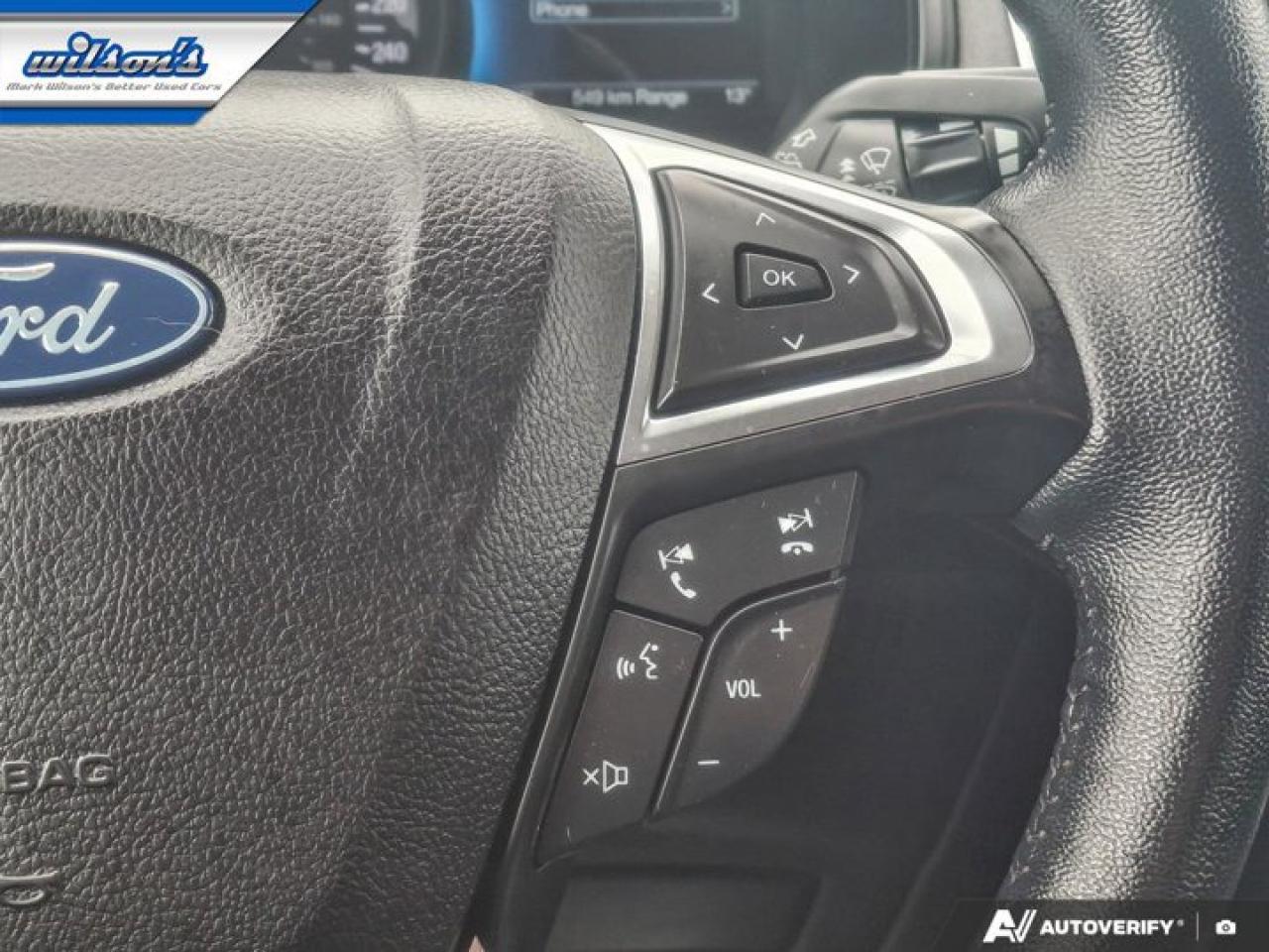 2023 Ford Edge Titanium AWD | Leather | Panoramic Sunroof | Heated Seats | CarPlay + Android | and More ! Photo