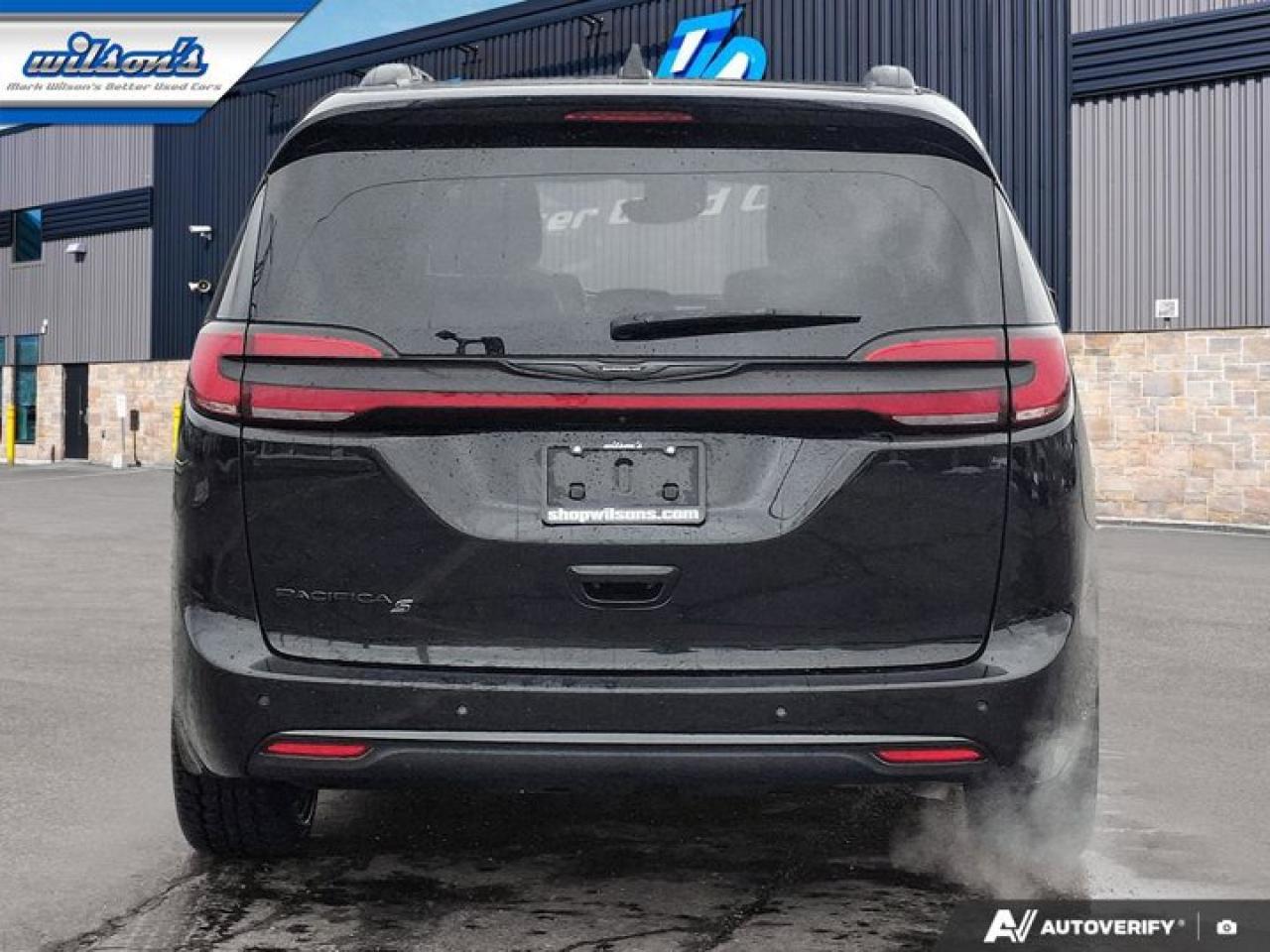 2024 Chrysler Pacifica Touring-L | Leather | Pano Sunroof | S-Appearance Pkg | Heated Wheel + Seats | and More ! Photo3