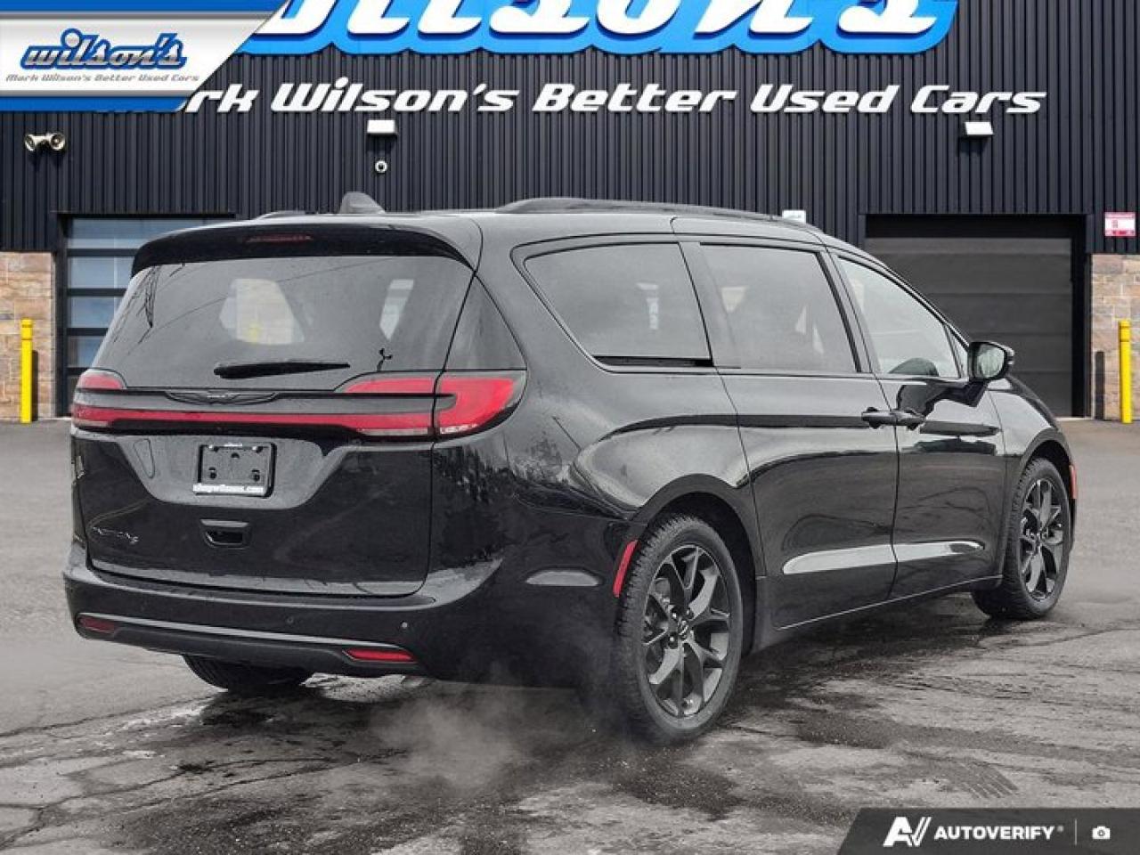 2024 Chrysler Pacifica Touring-L | Leather | Pano Sunroof | S-Appearance Pkg | Heated Wheel + Seats | and More ! Photo4