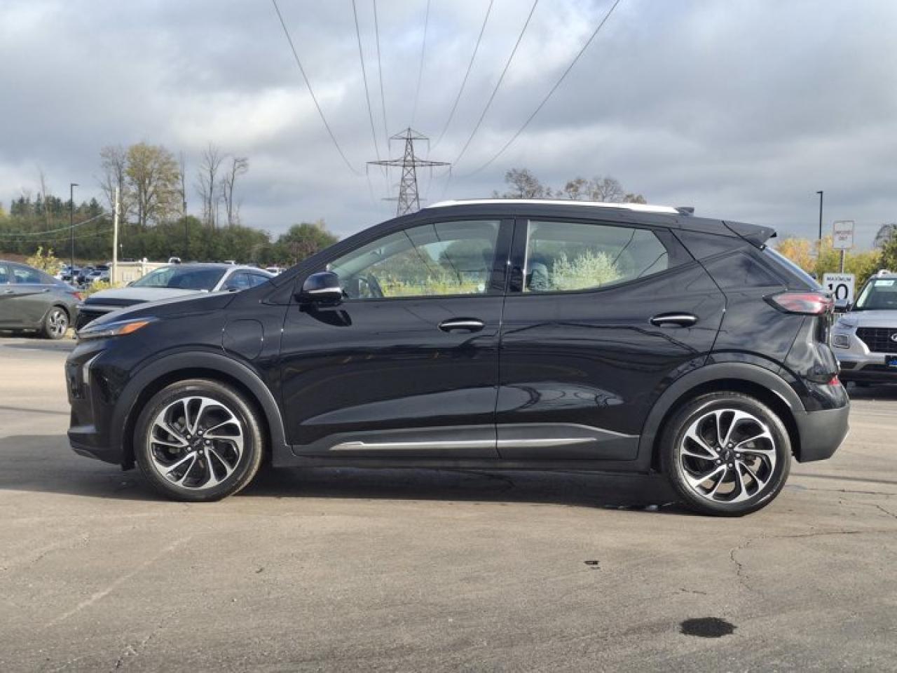 2023 Chevrolet Bolt EUV Premier | Sun & Sound Group | Nav | Sunroof | Heated + Cooled Seats | Photo