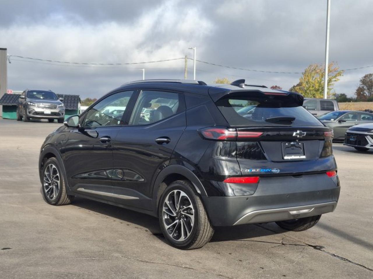 2023 Chevrolet Bolt EUV Premier | Sun & Sound Group | Nav | Sunroof | Heated + Cooled Seats | Photo2