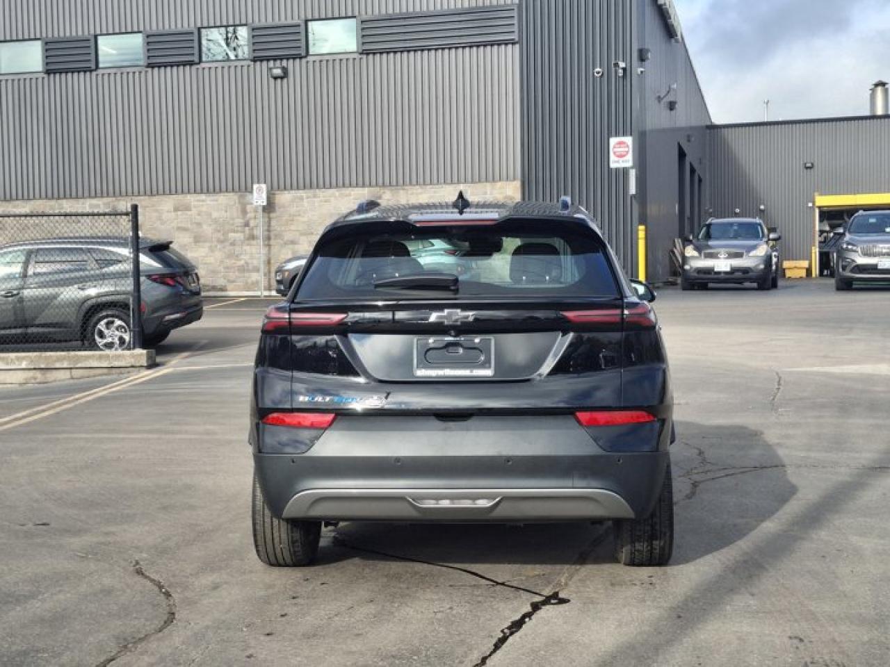 2023 Chevrolet Bolt EUV Premier | Sun & Sound Group | Nav | Sunroof | Heated + Cooled Seats | Photo3