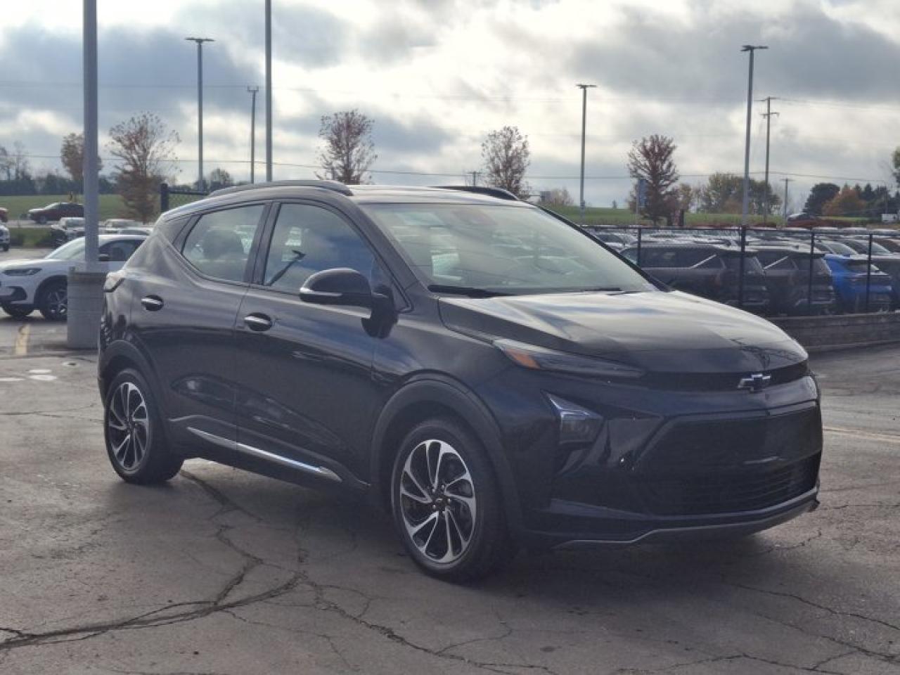 2023 Chevrolet Bolt EUV Premier | Sun & Sound Group | Nav | Sunroof | Heated + Cooled Seats | Photo