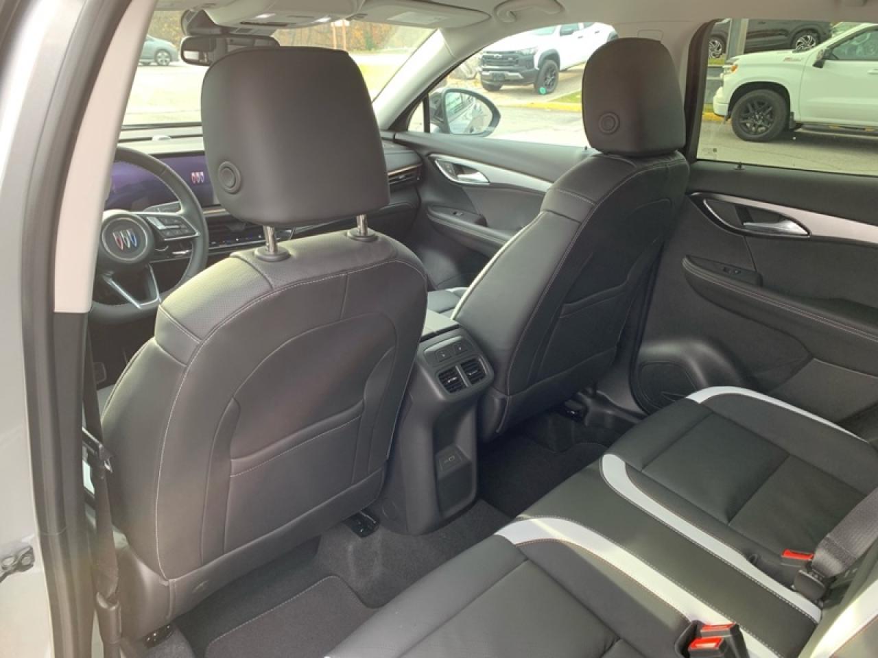 2025 Buick Envision Sport Touring  - Leather Seats Photo