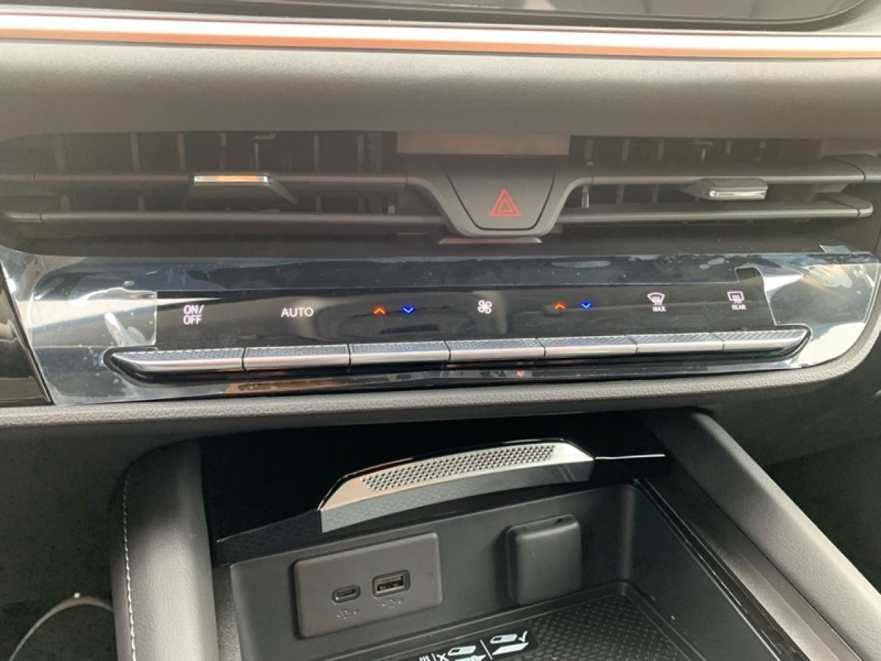 2025 Buick Envision Sport Touring  - Leather Seats Photo