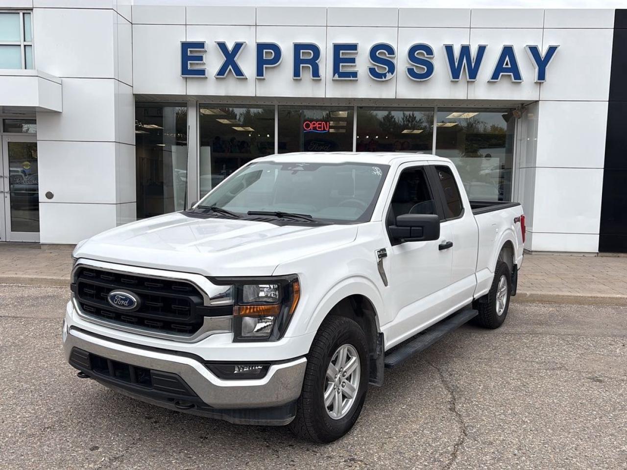 2023 Ford F-150 XLT Photo0