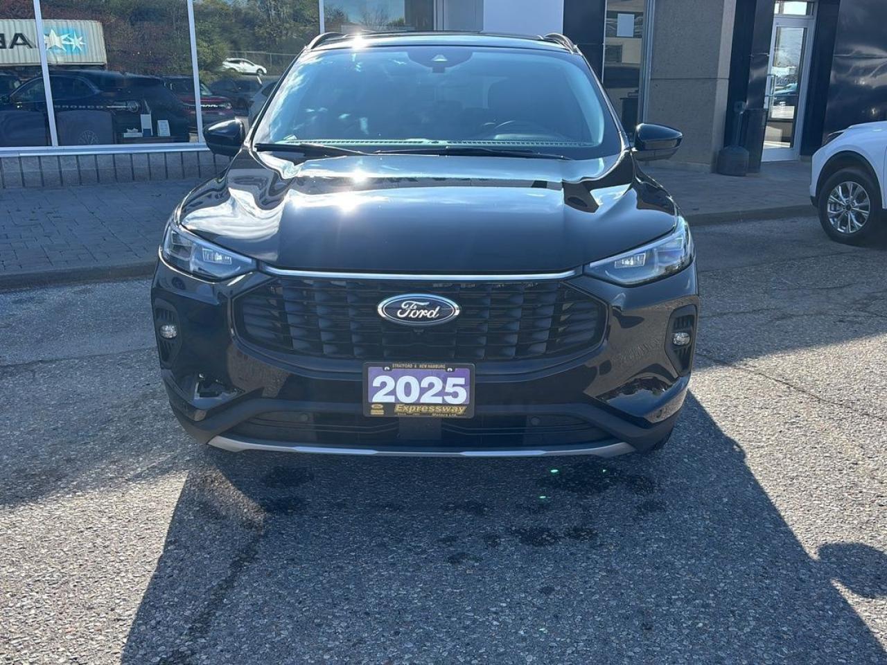 2025 Ford Escape PHEV Photo5