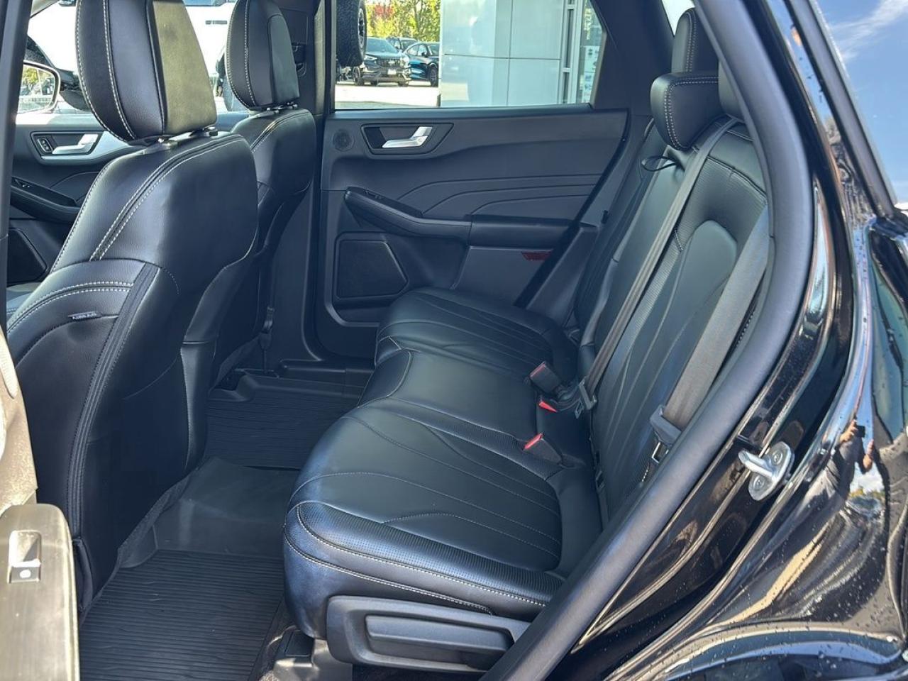 2025 Ford Escape PHEV Photo5