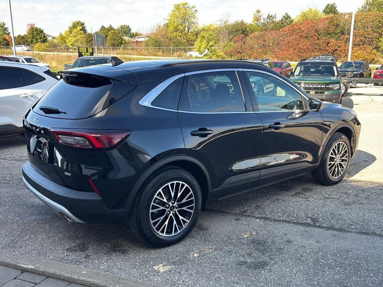 2025 Ford Escape PHEV Photo5