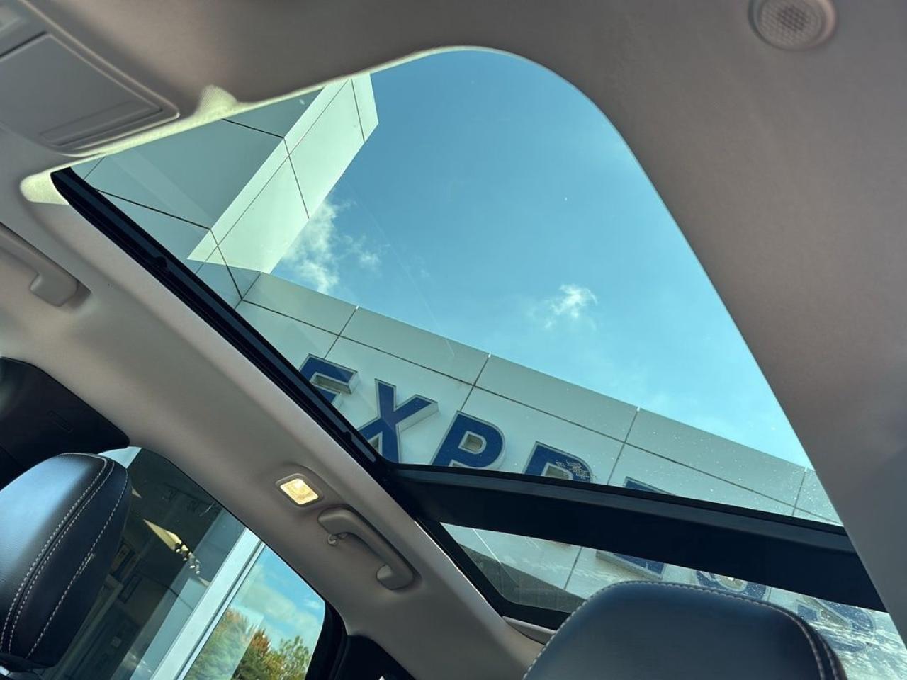 2025 Ford Escape PHEV Photo5