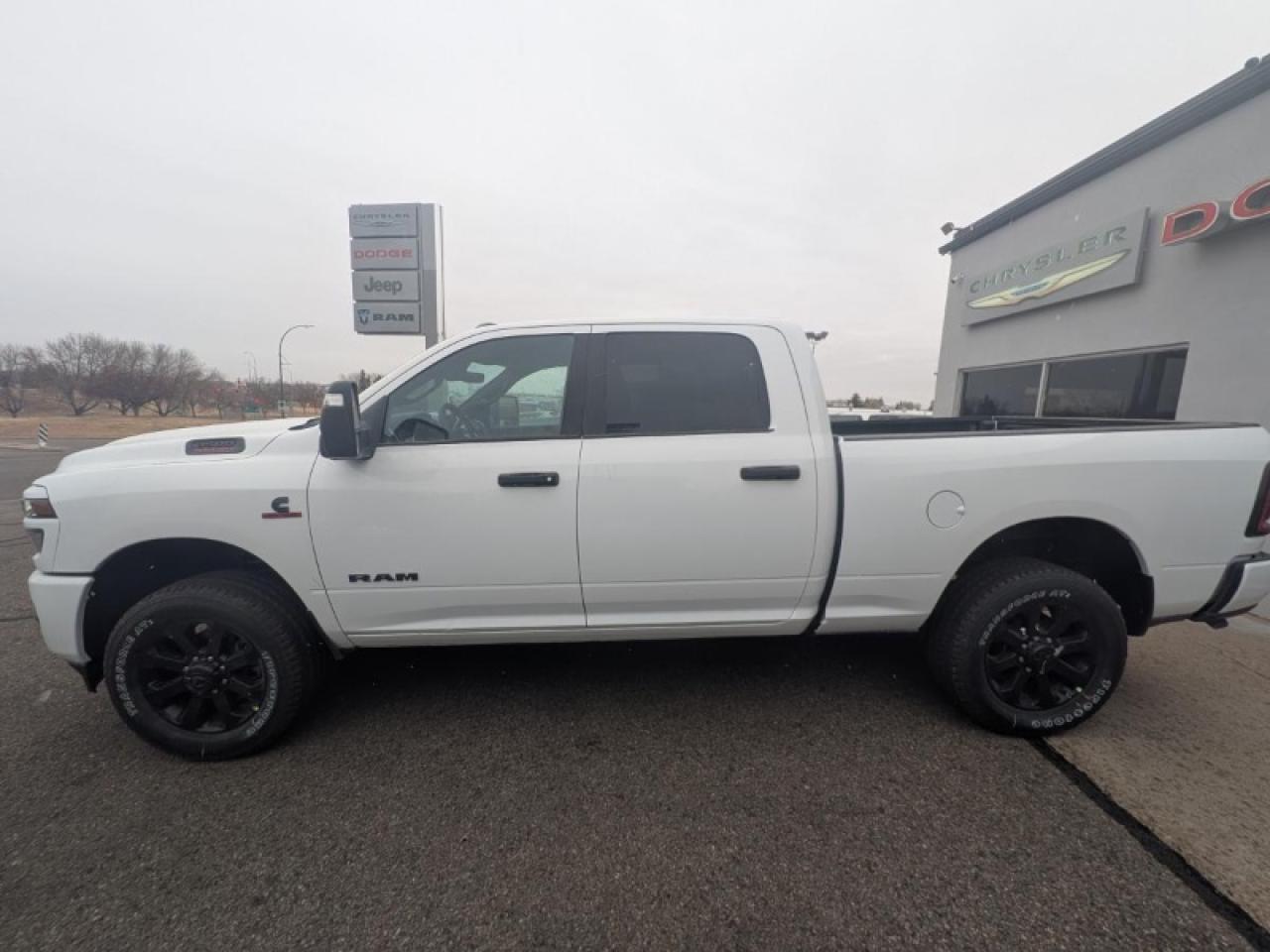2026 RAM 3500 BIG HORN CREW 6'4" 4X4 6.7L DIESEL (ETM) Photo