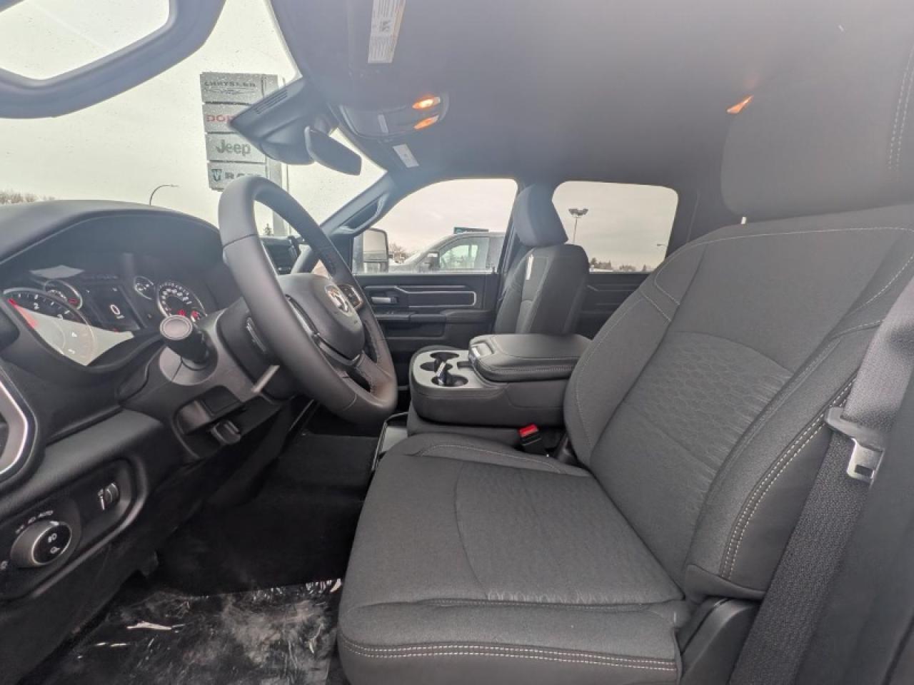 2026 RAM 3500 BIG HORN CREW 6'4" 4X4 6.7L DIESEL (ETM) Photo