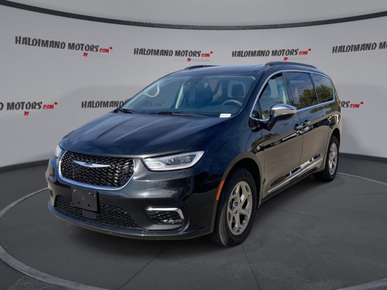 Used 2023 Chrysler Pacifica Limited AWD Panoramic Roof | 2nd Row Captain Seats | Leather Seats for sale in Cayuga, ON