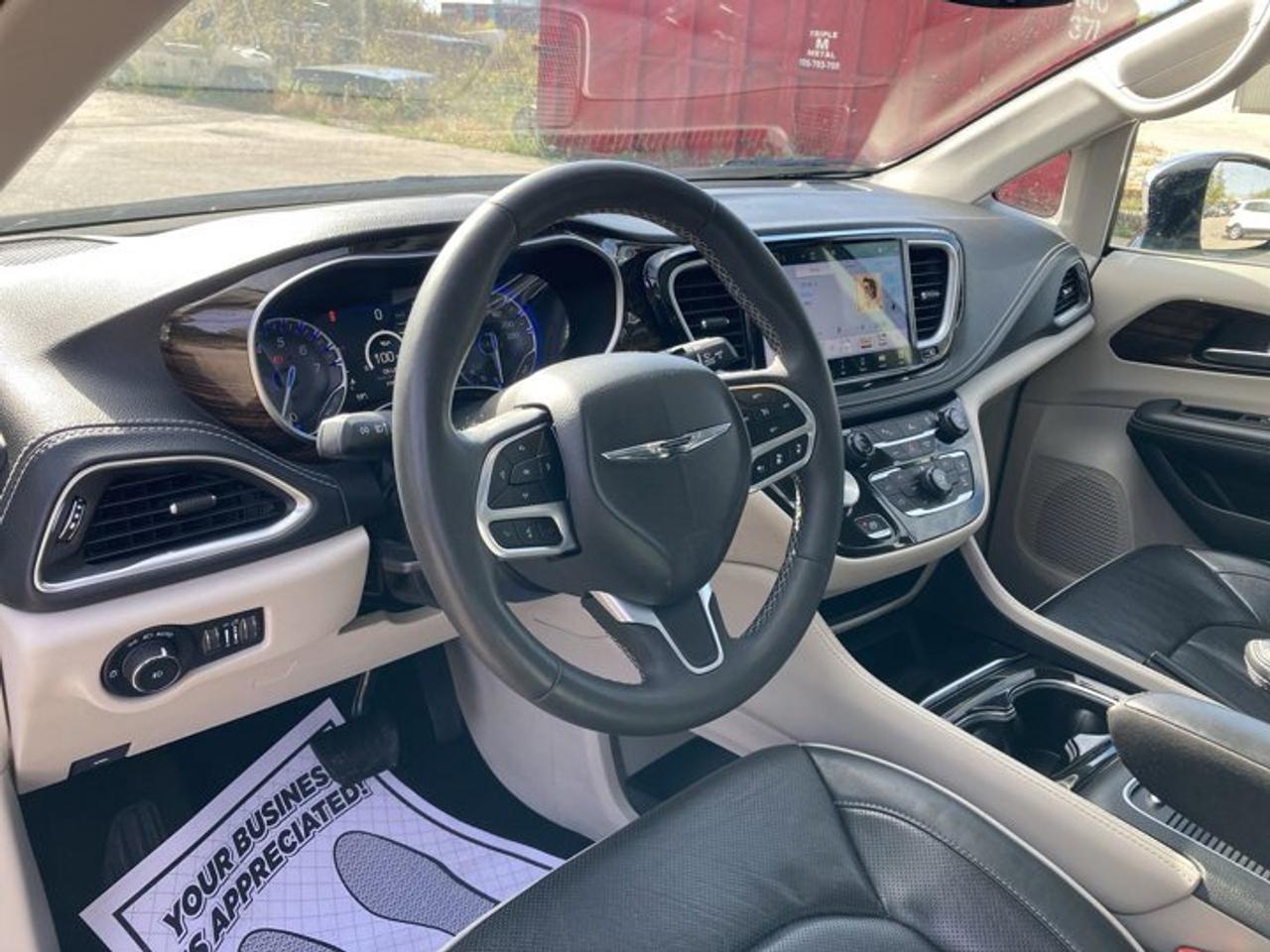 2023 Chrysler Pacifica Limited AWD Photo