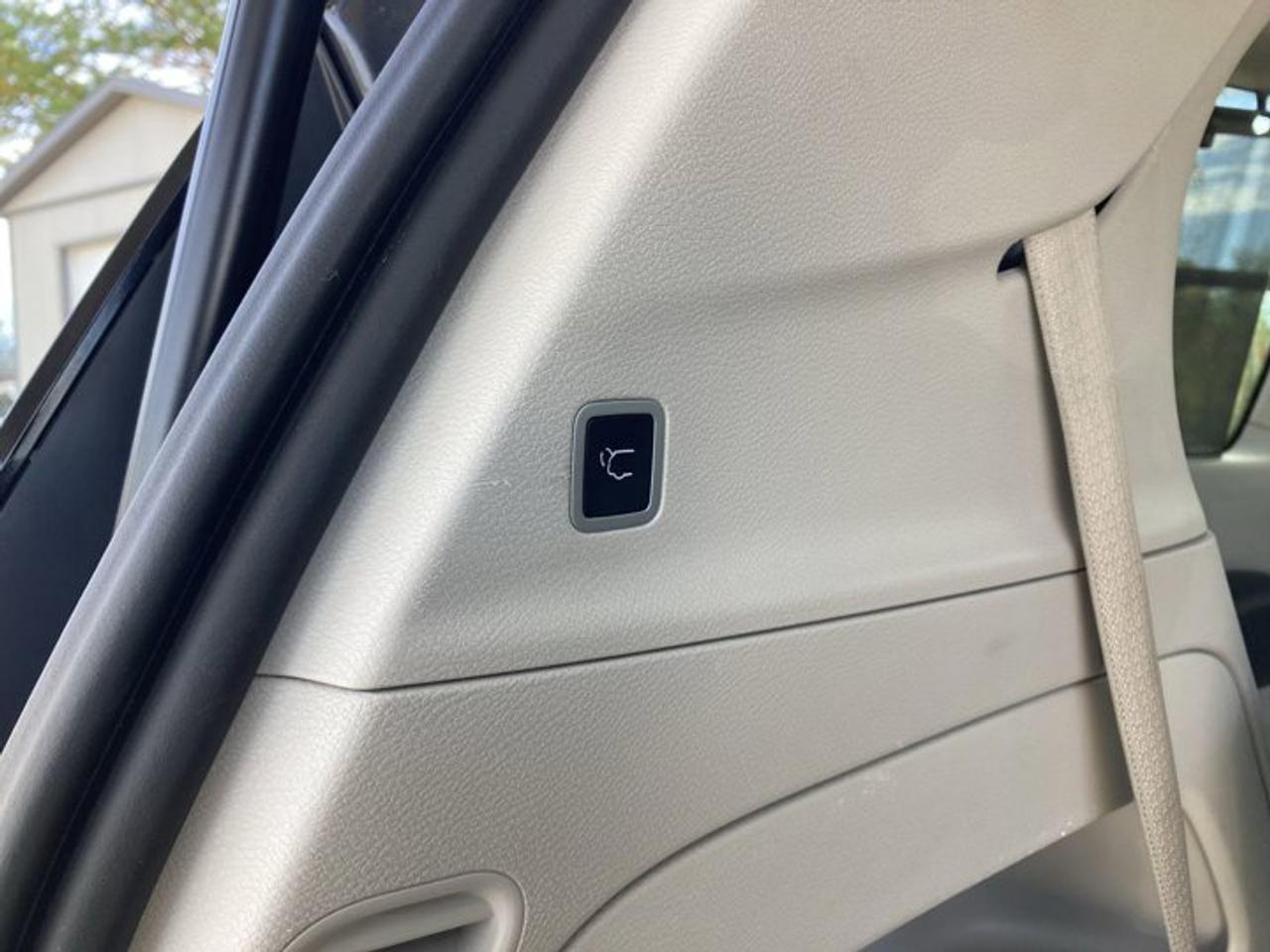 2023 Chrysler Pacifica Limited AWD Photo