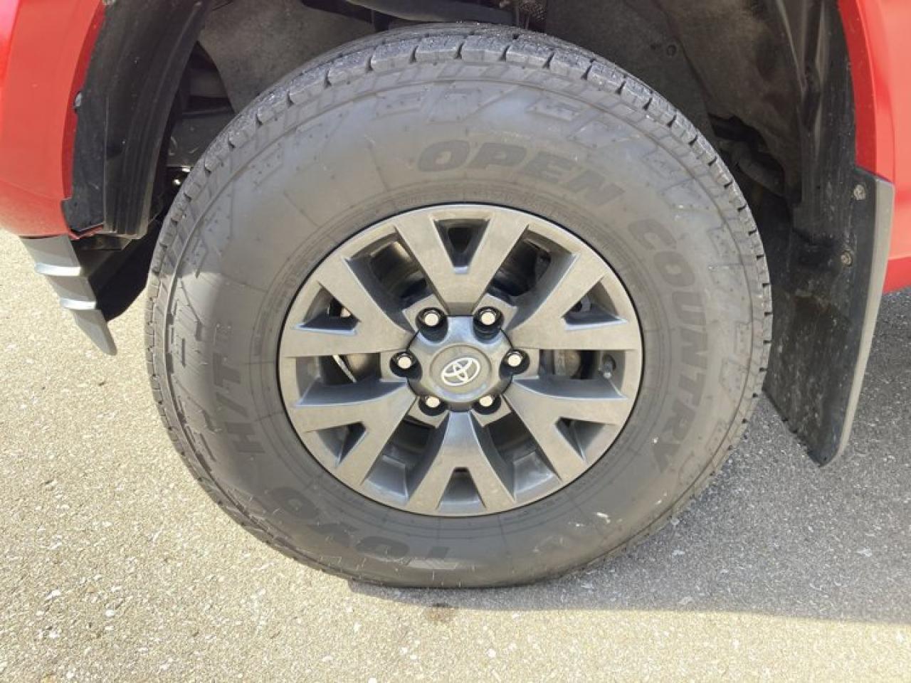 2022 Toyota Tacoma SR5 Double Cab 4x4 | Heated Seats Photo