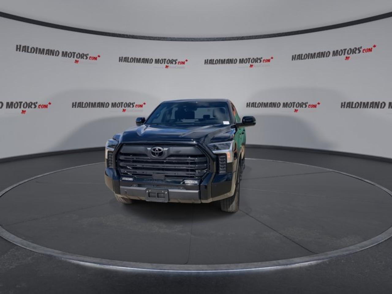 2025 Toyota Tundra Limited 4x4 Crew Photo2
