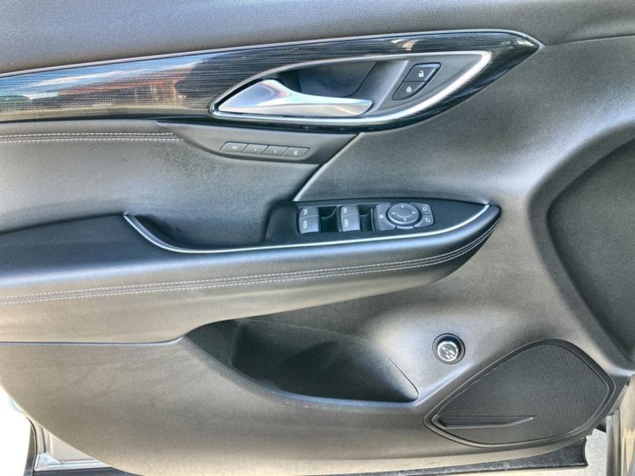 2023 Buick Envision Essence AWD Photo