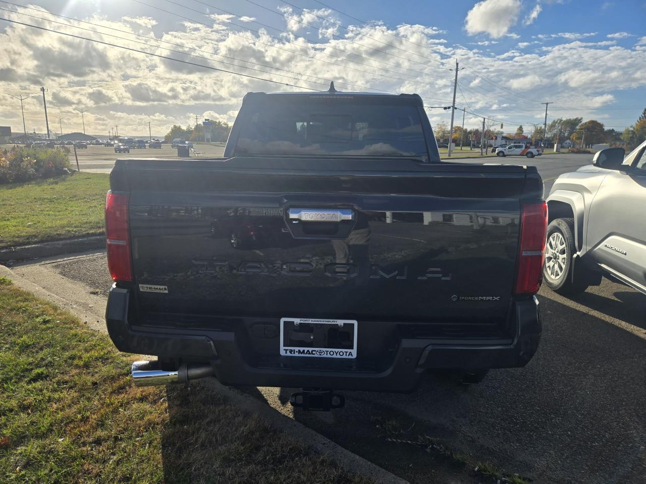 2025 Toyota Tacoma LIMITED Photo