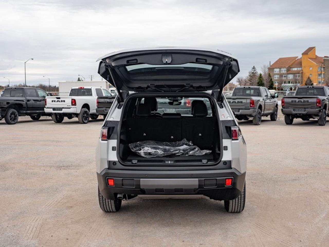 2026 Jeep Cherokee Limited Photo