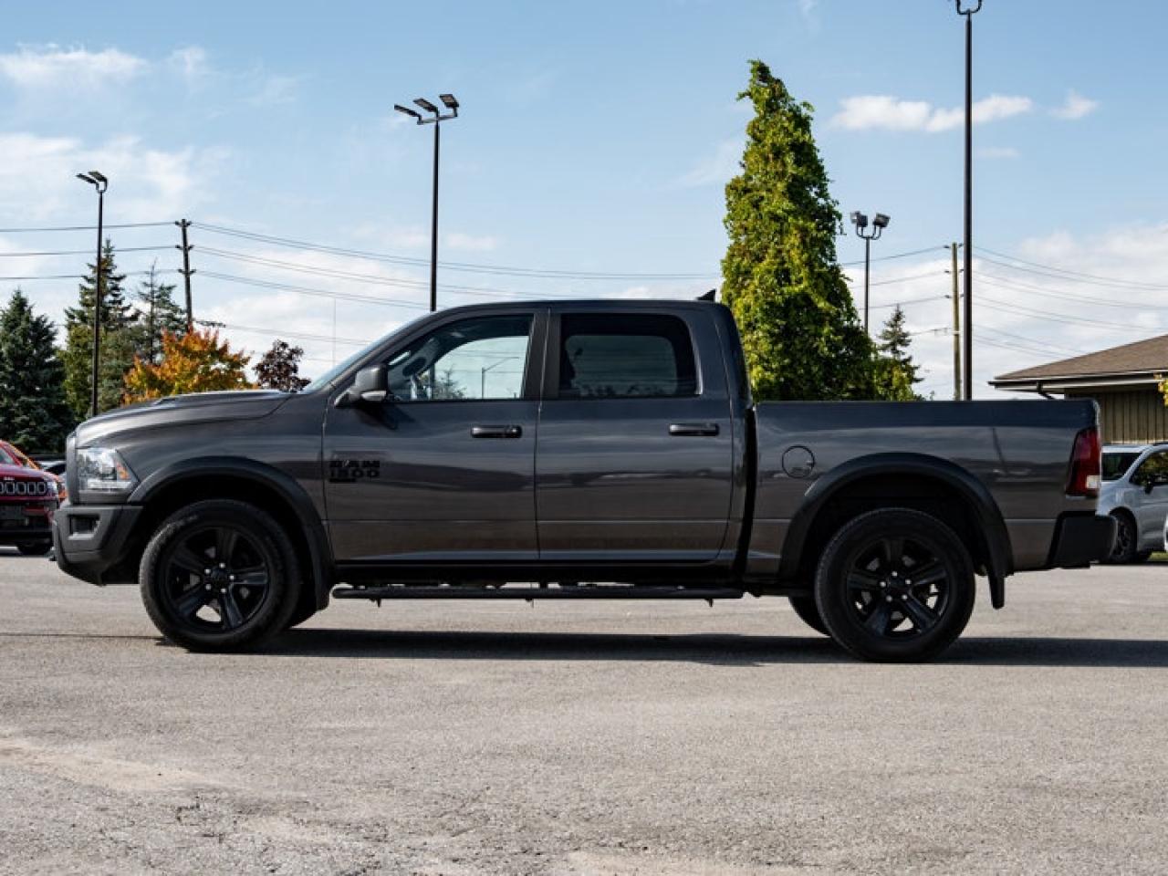 2022 RAM 1500 Classic WARLOCK Photo4